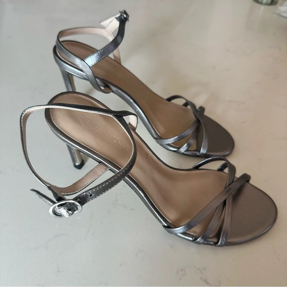 Stuart Weitzman Starla 80 Ankle strap Sandal Color Gunmetal Size: 5 - Picture 4 of 6